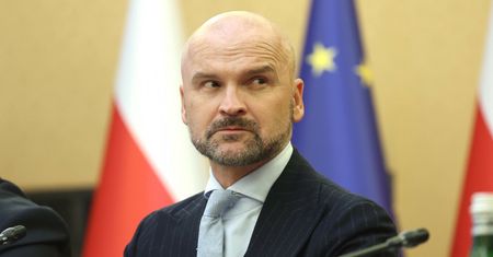 Meta o wpisie Rafała Brzoski: atakowanie pracowników w sieci zagraża ich bezpieczeństwu
