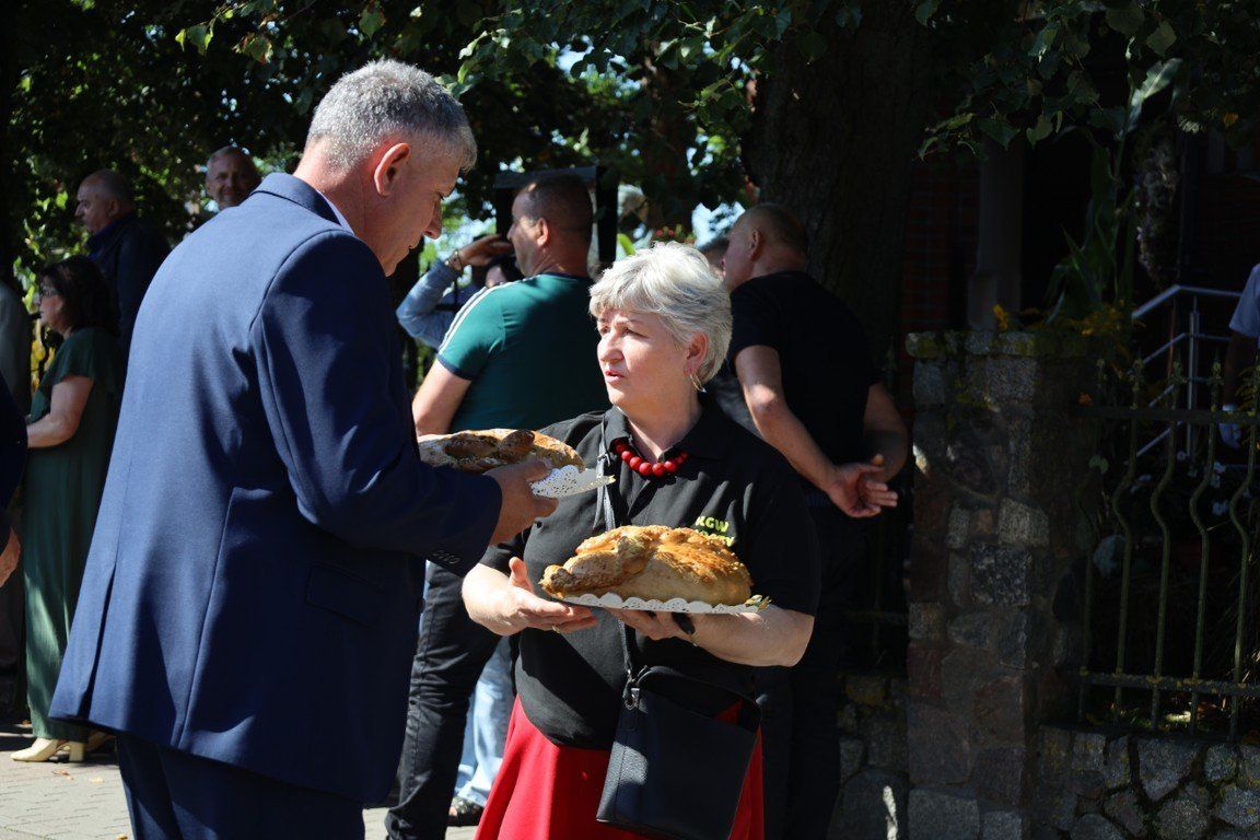Dożynkowa zabawa nad jeziorem Lubowidzkim