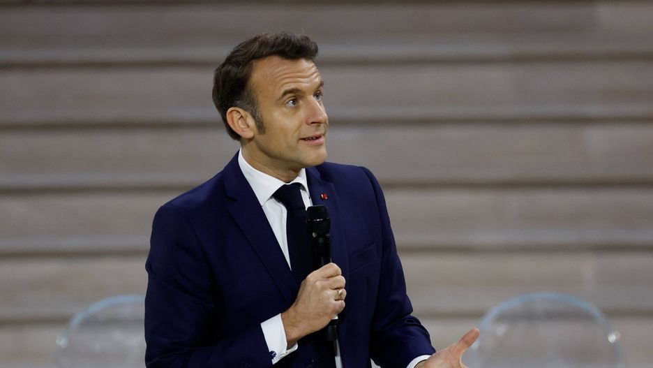 Artificial Intelligence (AI) Action Summit in Paris
epa11888028 French President Emmanuel Macron delivers a speech during the plenary session of the Artificial Intelligence (AI) Action Summit at the Grand Palais in Paris, France, 11 February 2025. The summit takes place from 10 to 11 February.  EPA/MOHAMMED BADRA 
Dostawca: PAP/EPA.
MOHAMMED BADRA
ai, high tech, internet, people, summit, technology