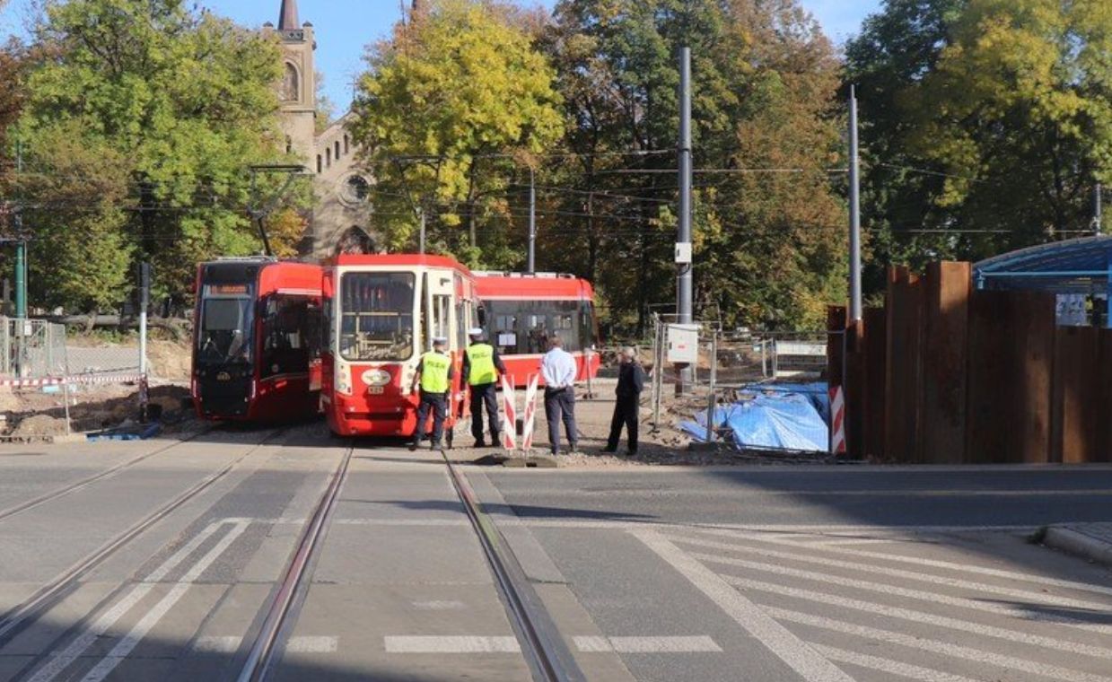 Potrącenie pieszych przez tramwaj