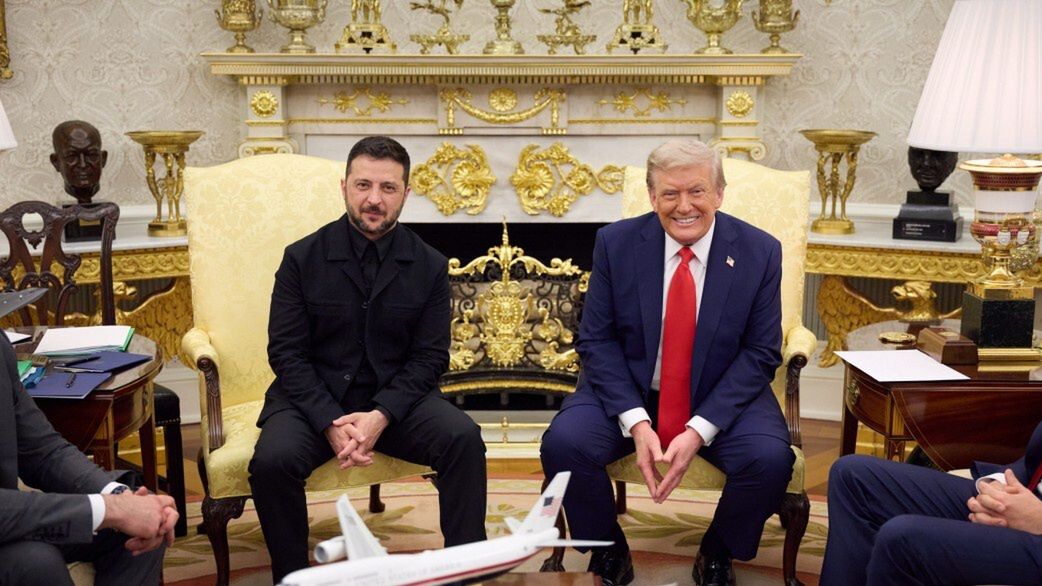 WASHINGTON D.C., UNITED STATES - AUGUST 19: (----EDITORIAL USE ONLY - MANDATORY CREDIT - 'UKRAINIAN PRESIDENCY / HANDOUT' - NO MARKETING NO ADVERTISING CAMPAIGNS - DISTRIBUTED AS A SERVICE TO CLIENTS----) Ukrainian President Volodymyr Zelenskyy (L) meets with US President Donald Trump (R) in Washington D.C., United States on August 19, 2025. Zelenskyy stated that Ukraine is ready for any format of negotiations, including a bilateral meeting with Russia at the leadership level. (Photo by Ukrainian Presidency / Handout/Anadolu via Getty Images)