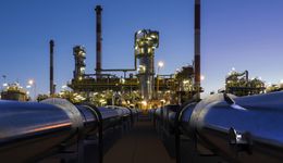 Prawie pięć dolarów w jeden dzień. Oto co się stało z cenami ropy