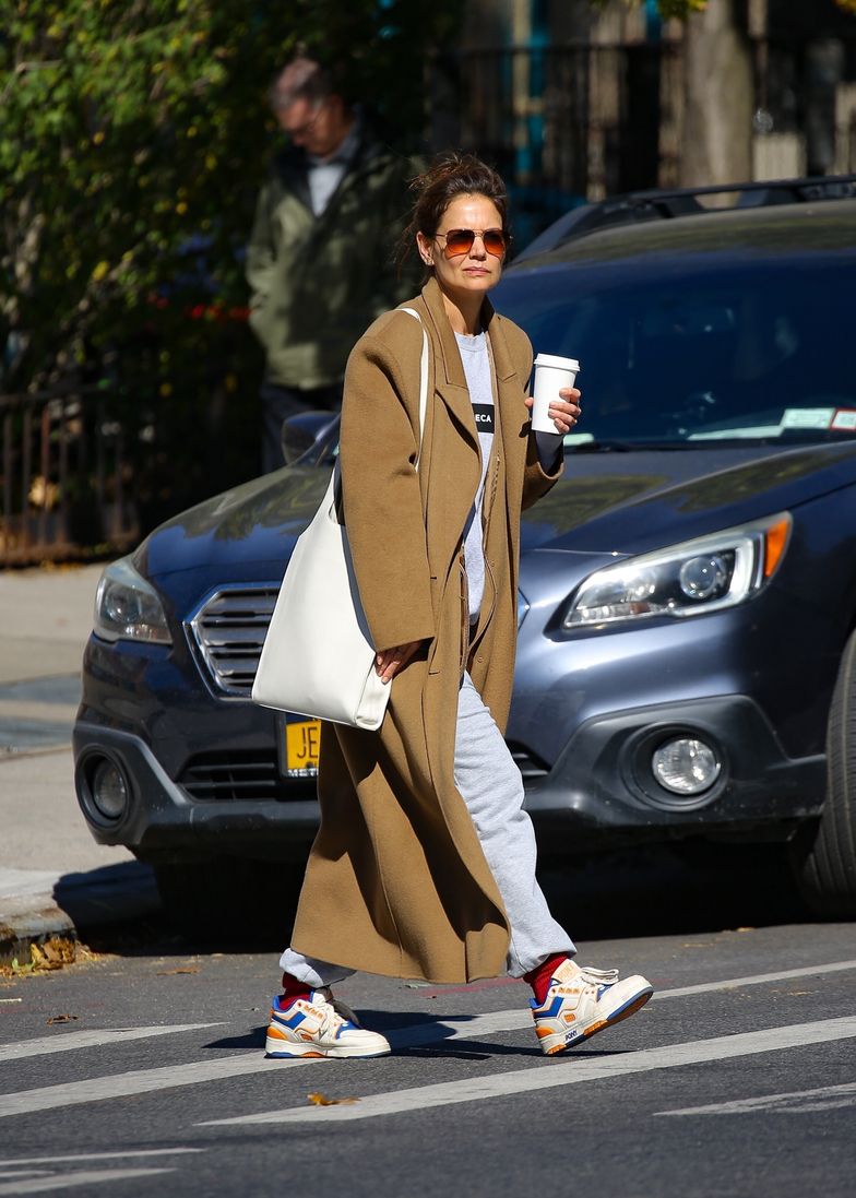 Katie Holmes wraca z 18-letnią Suri z zakupów