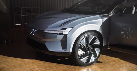 Volvo bez rekordu sprzedaży, ale za to z rekordem zamówień i dobrym powodem, by odwiedzić warszawski butik
