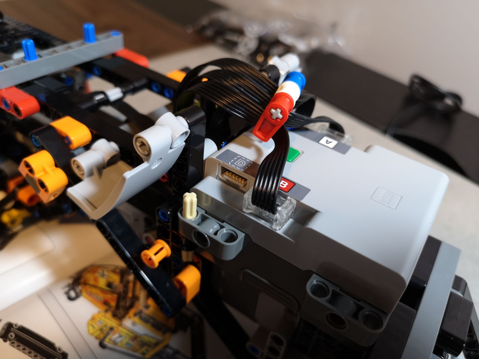 Recenzja LEGO Technic 42099: samochód terenowy sterowany smartfonem 25