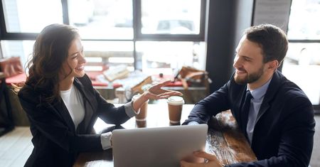 Ukryta perswazja - co to jest? Techniki ukrytej perswazji