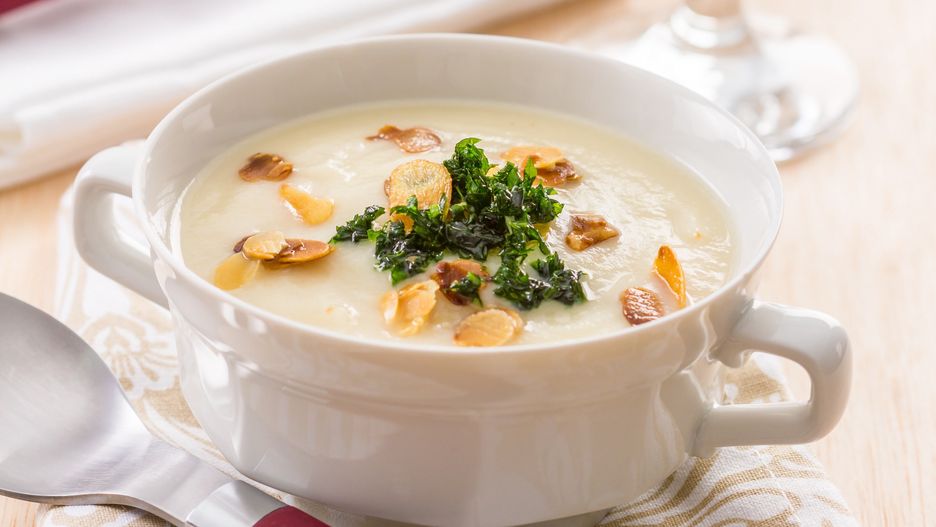 Zupa migdałowa