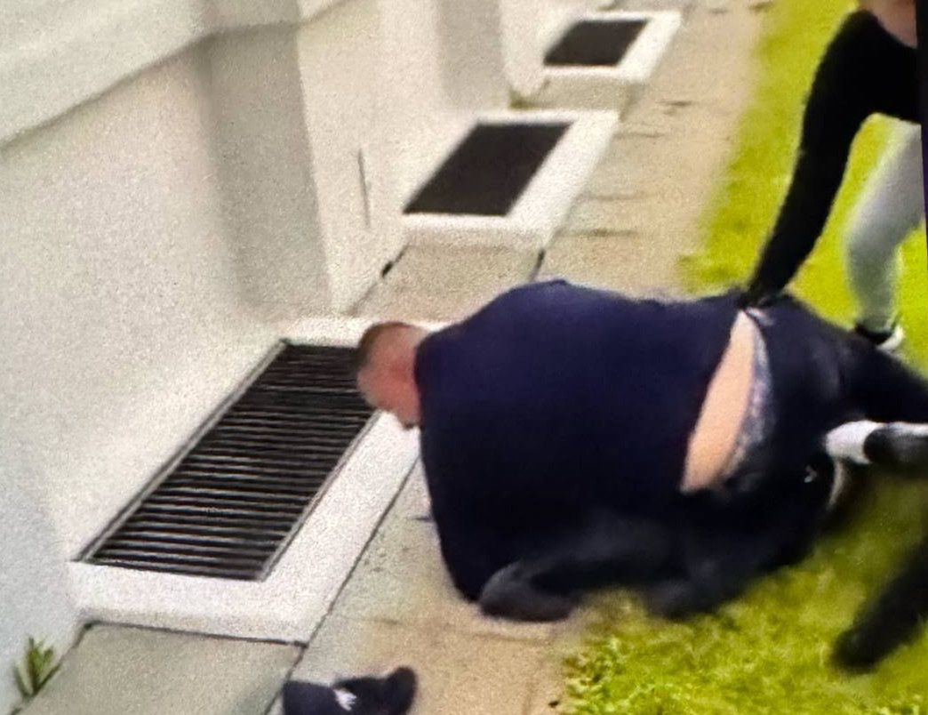 Szokujące nieoficjalne ustalenia. Sprawca przed atakiem był z siekierą w sklepie