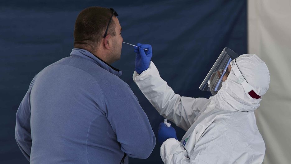 Koronawirus. Coraz mniej testów