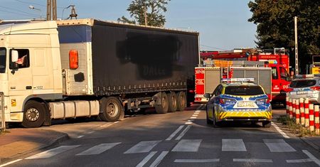 Tragiczny wypadek w Nasielsku. Pieszy zginął pod kołami ciężarówki
