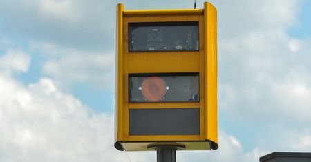 Mandat co 20 sekund! We Włoszech fotoradary biją rekordy