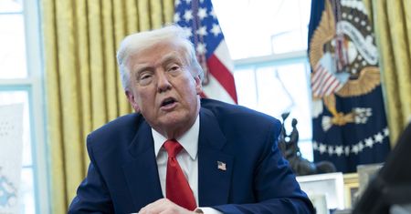Trump wystawia laurkę Xi. "Mamy broń, o której nikt nie ma pojęcia"