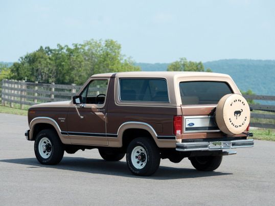 Ford Bronco 2
