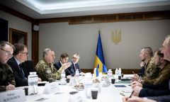 Bezprecedensowa wizyta w czasie wojny. Delegacja NATO przyjechała do Ukrainy