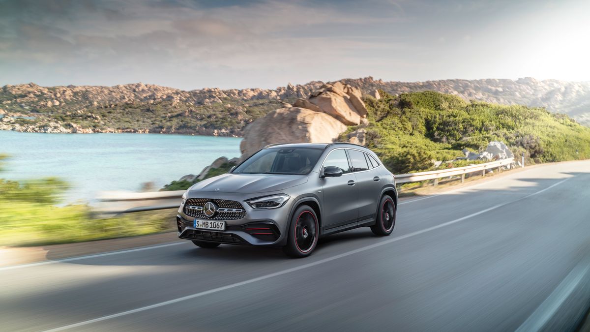 Nowy Mercedes-Benz GLA nabrał więcej cech SUV-a w porównaniu z poprzednikiem