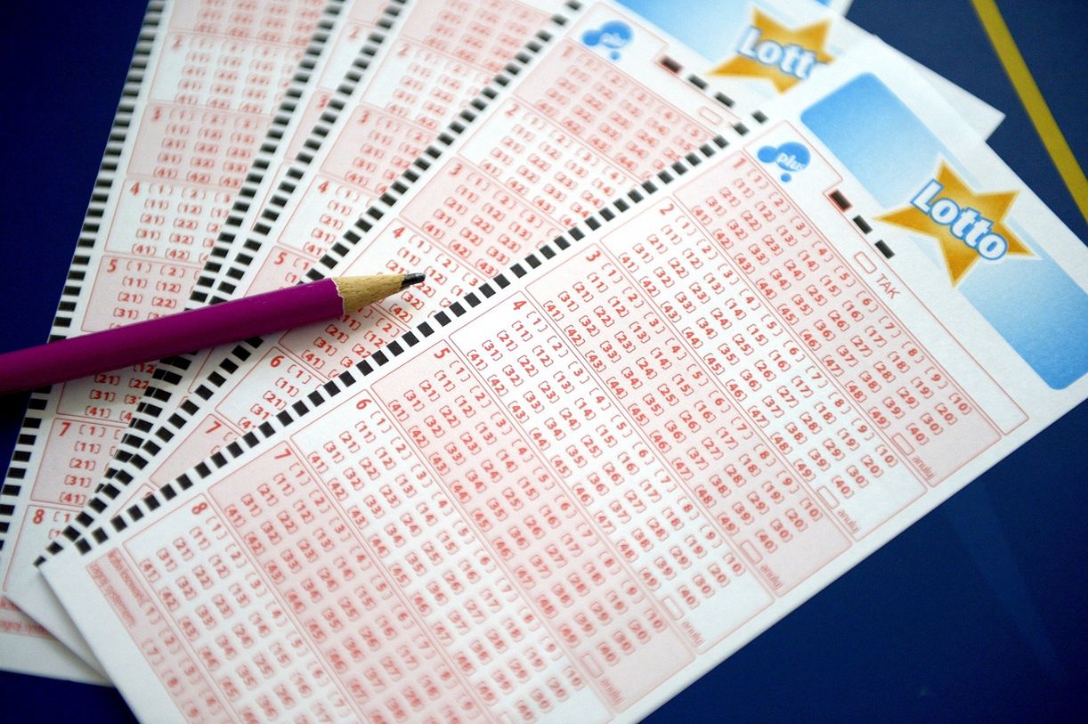Mamy dwóch kolejnych milionerów. Szczęśliwe wygrane w Lotto