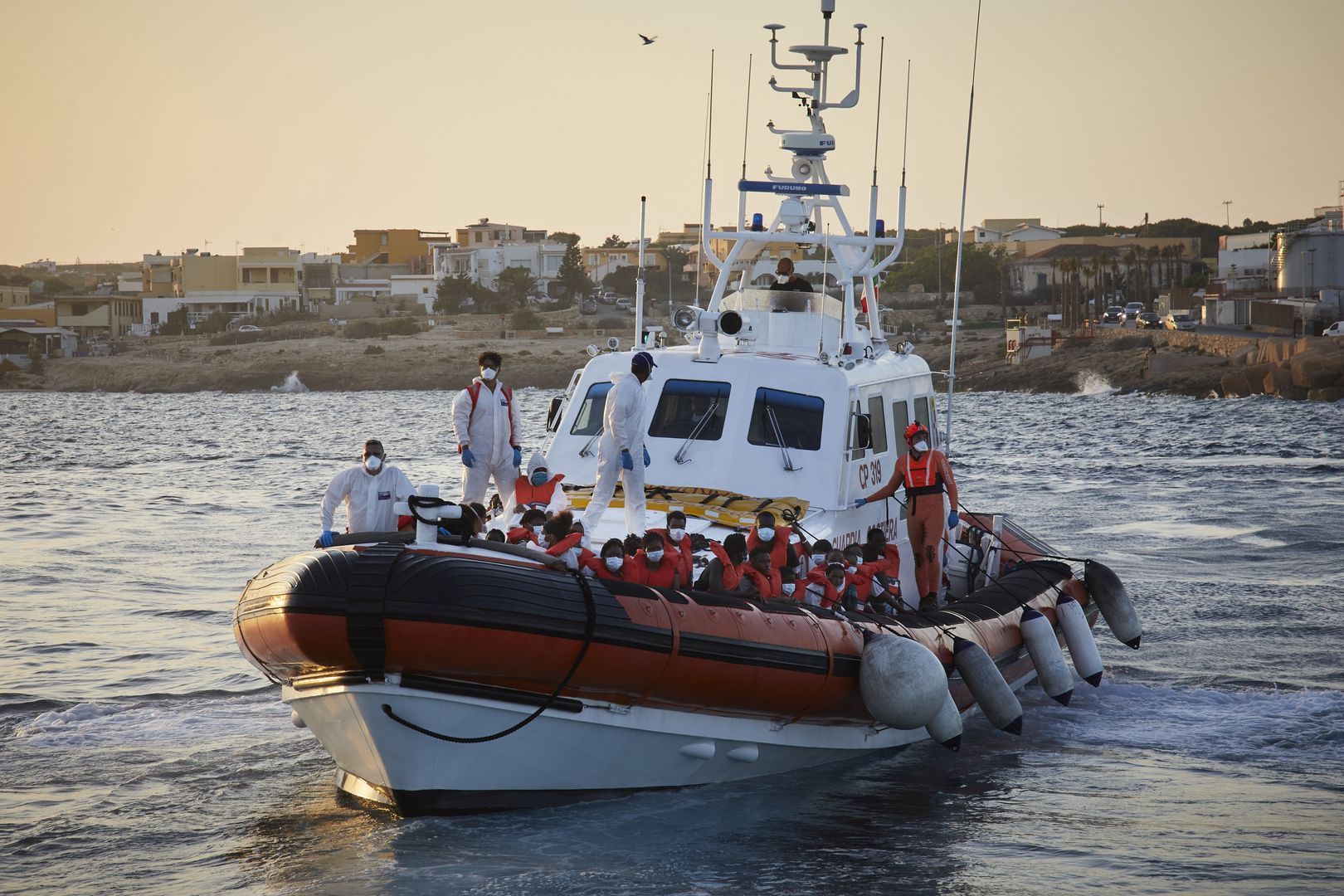 Tragedia na Morzu Śródziemnym. Zatonął statek. Nie żyją 43 osoby