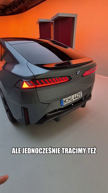 BMW iX4 z bliska. Mniejszy bagażnik, lepszy zasięg