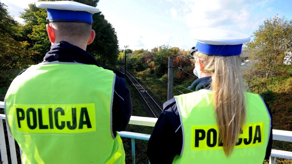 Gdańsk. Auto osobowe zderzyło się na wiadukcie z dźwigiem / foto ilustracyjne