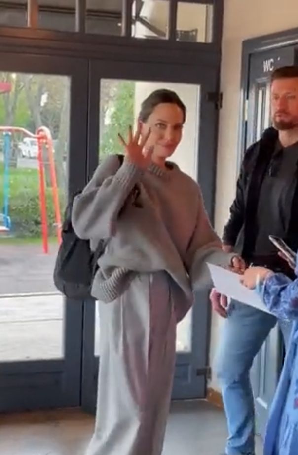 Angelina Jolie w kawiarni we Lwowie