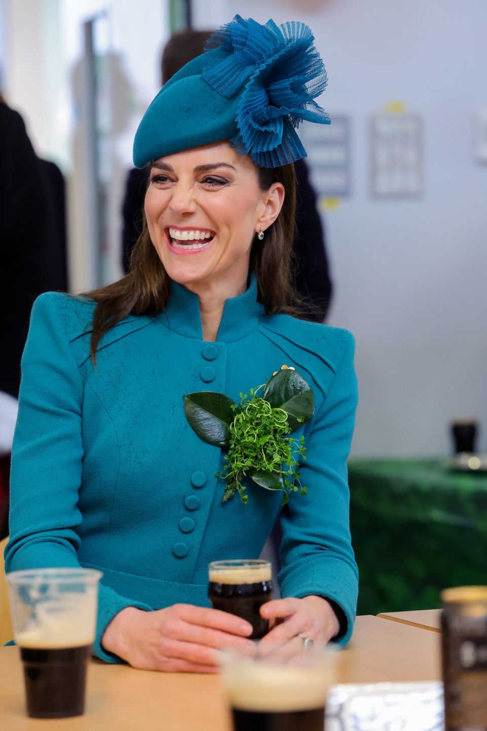 Kate i William świętują dzień św. Patryka, delektując się PIWKIEM