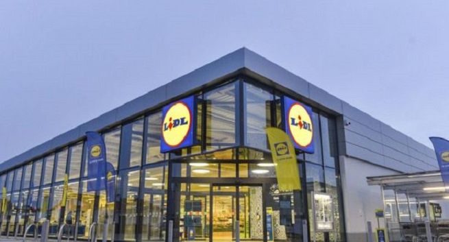 Lidl z pierwszym sklepie przy autostradzie