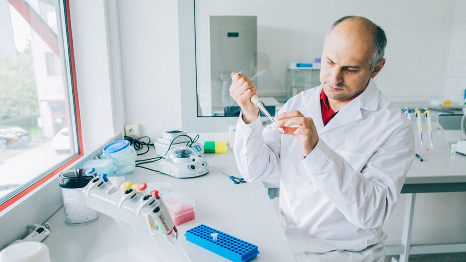 Koronawirus. Wrocław. Firma Amplicon stworzyła test na COVID-19