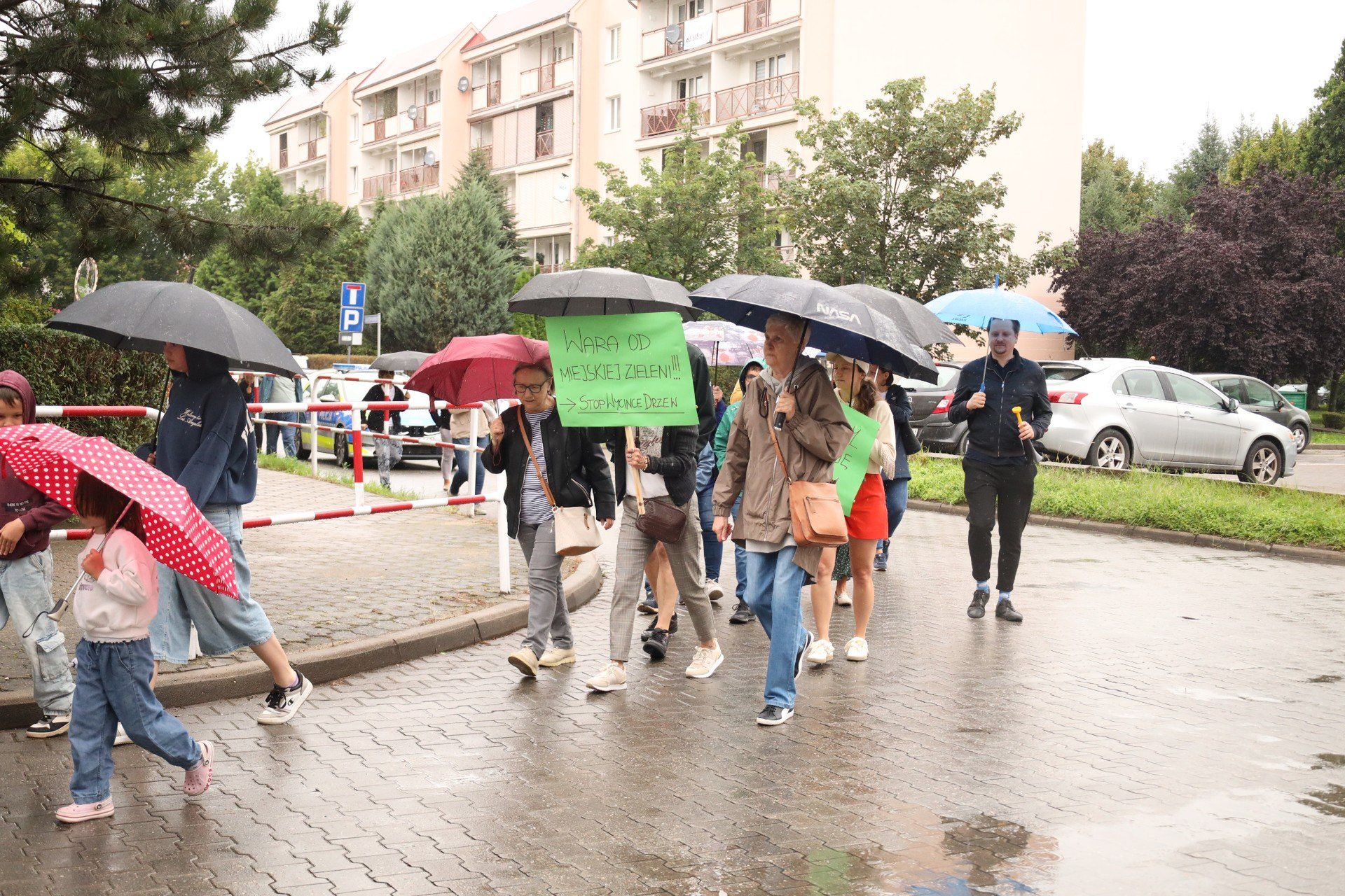 Protest mieszkańców ul Szymanowskiego w Śremie