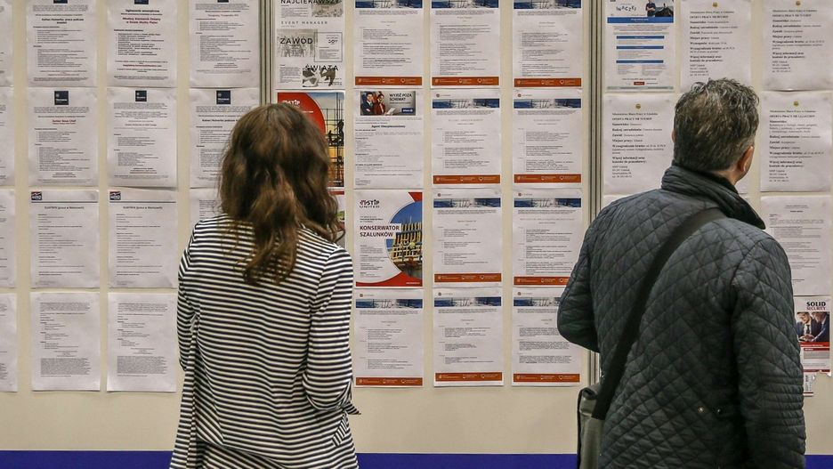 Automatyzacja nie rozwiązuje problemów kadrowych w handlu. Znane sieci sklepów cały czas stawiają na rekrutacje nowych pracowników.  Jedna z firm własnie ruszyła z nową akcją, fot. ilustracyjne, K. Misztal/Polska Press