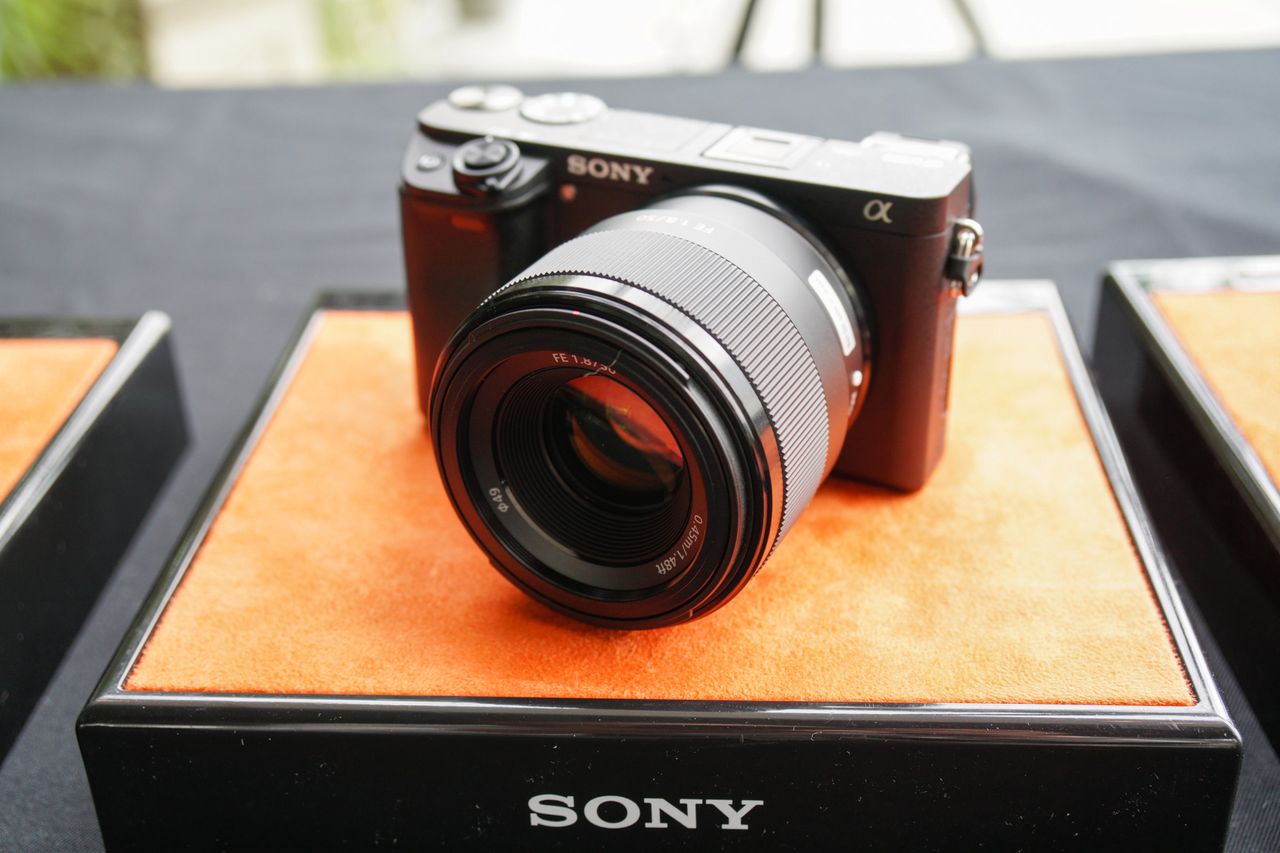 Sony FE 50 mm f/1.8