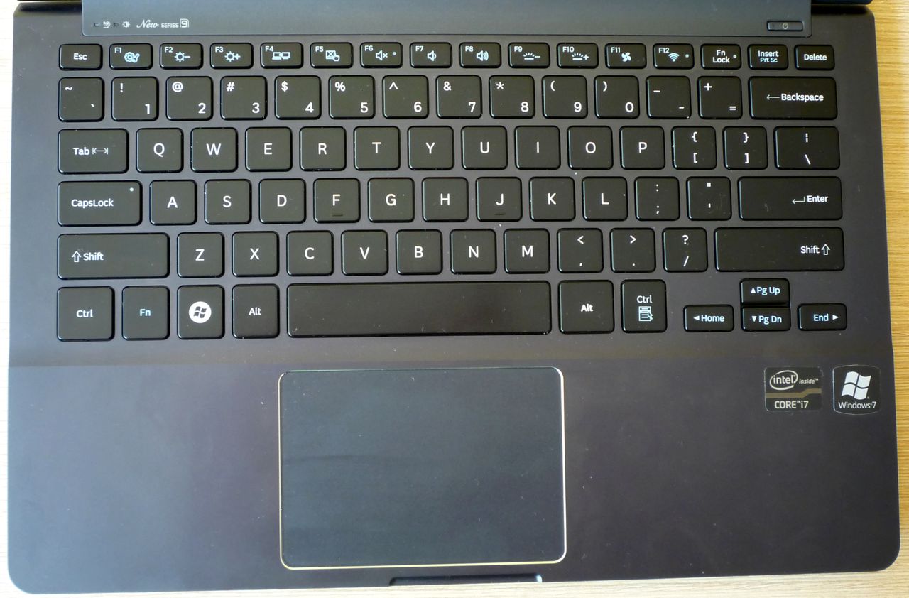 Samsung 900X3C - klawiatura i touchpad