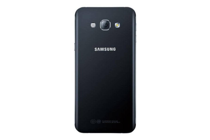 Samsung Galaxy A8 oficjalnie. Mocna średnia półka w metalowej obudowie 7