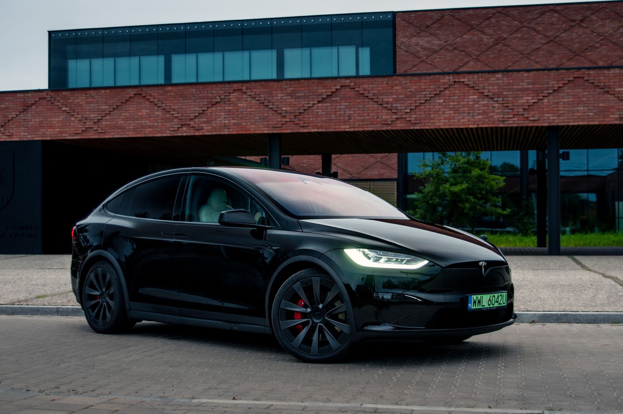 Tesla Model X Plaid