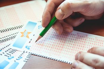 Mroczna strona Lotto. Narażeni szczególnie seniorzy