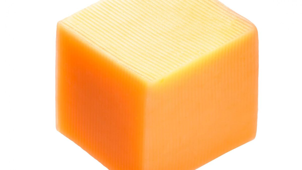 Cheddar to tradycyjny ser angielski, który pochodzi z regionu Somerset, położonego na południowo-zachodnim krańcu wyspy.