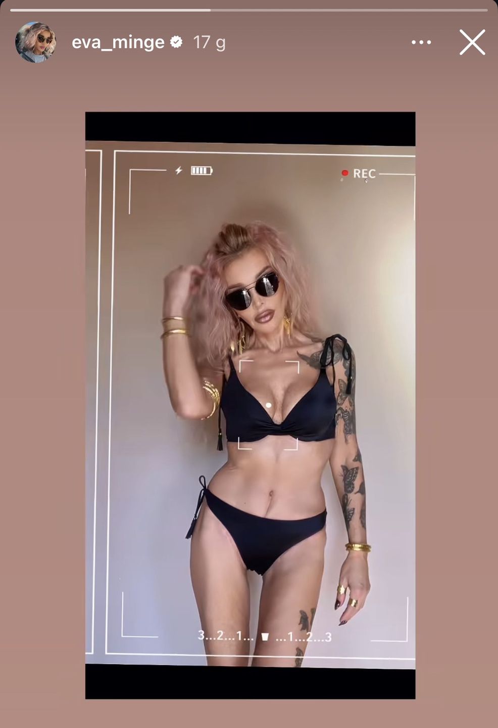 Ewa Minge wygina się w bikini