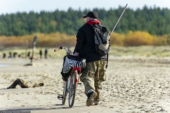 Takie skarby znalazł nad Bałtykiem. Aż chwycił za telefon