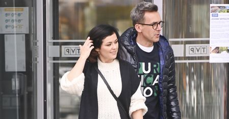 Katarzyna Cichopek przyłapana pod domem Macieja Kurzajewskiego. "Jest zdecydowana"