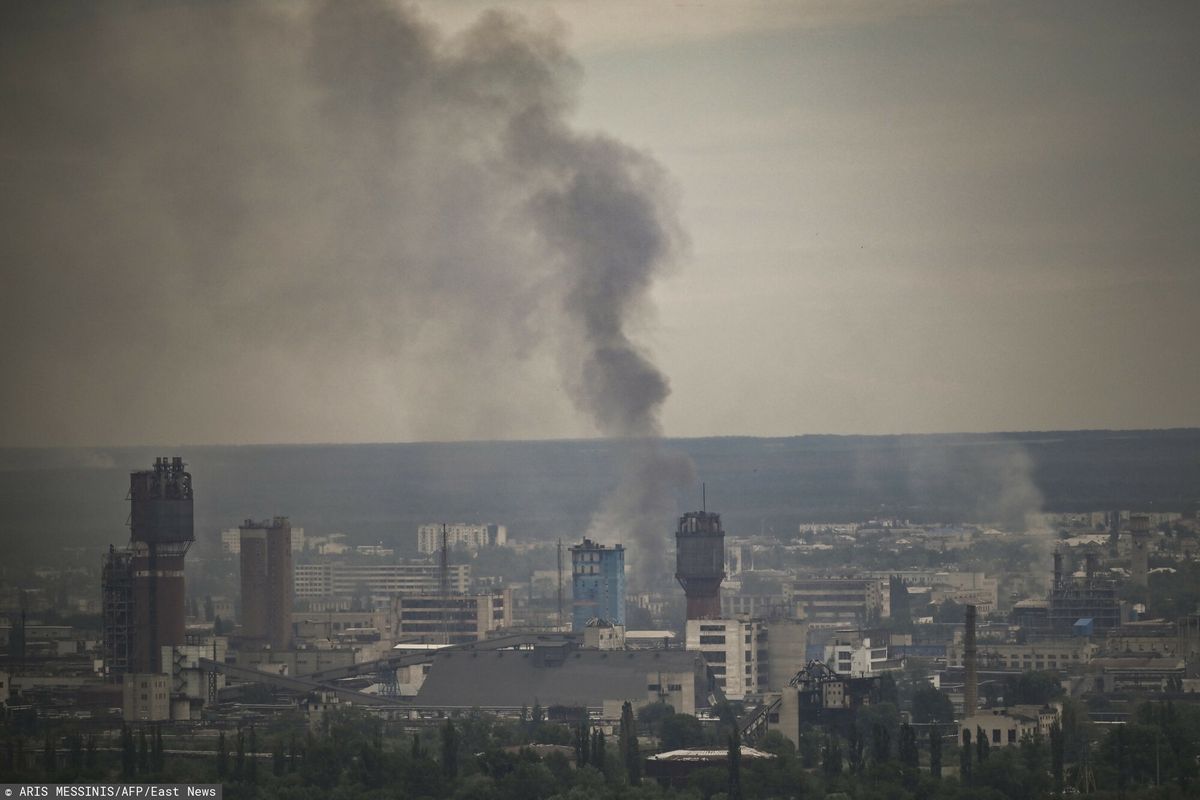 Wojna w Ukrainie. Ciężkie walki o Siewierodonieck. "Wszystkie mosty są zniszczone" 