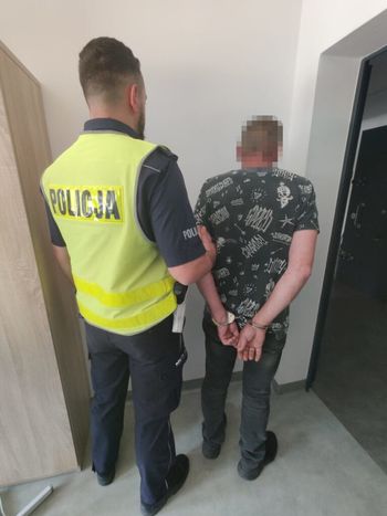 Wsiadł za kierownicę pomimo 9 aktywnych zakazów prowadzenia pojazdów
