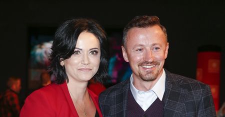 Izabela Małysz pozuje w objęciach męża. Wybrali się na wakacje do słonecznej Chorwacji