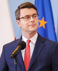 Godzina policja w sylwestra odwołana. Rzecznik rządu o pozostałych obostrzeniach