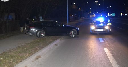 Kara za brawurę przyszła bardzo szybko. Wszystko wydarzyło się na oczach policjantów