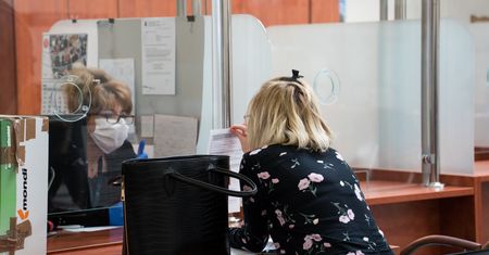 Darowizna w rodzinie. Fiskus uparcie nalicza podatek. "Zbędny formalizm"