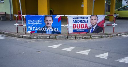Zestawienie sondaży. Kto zwycięży w drugiej turze wyborów? Walka łeb w łeb
