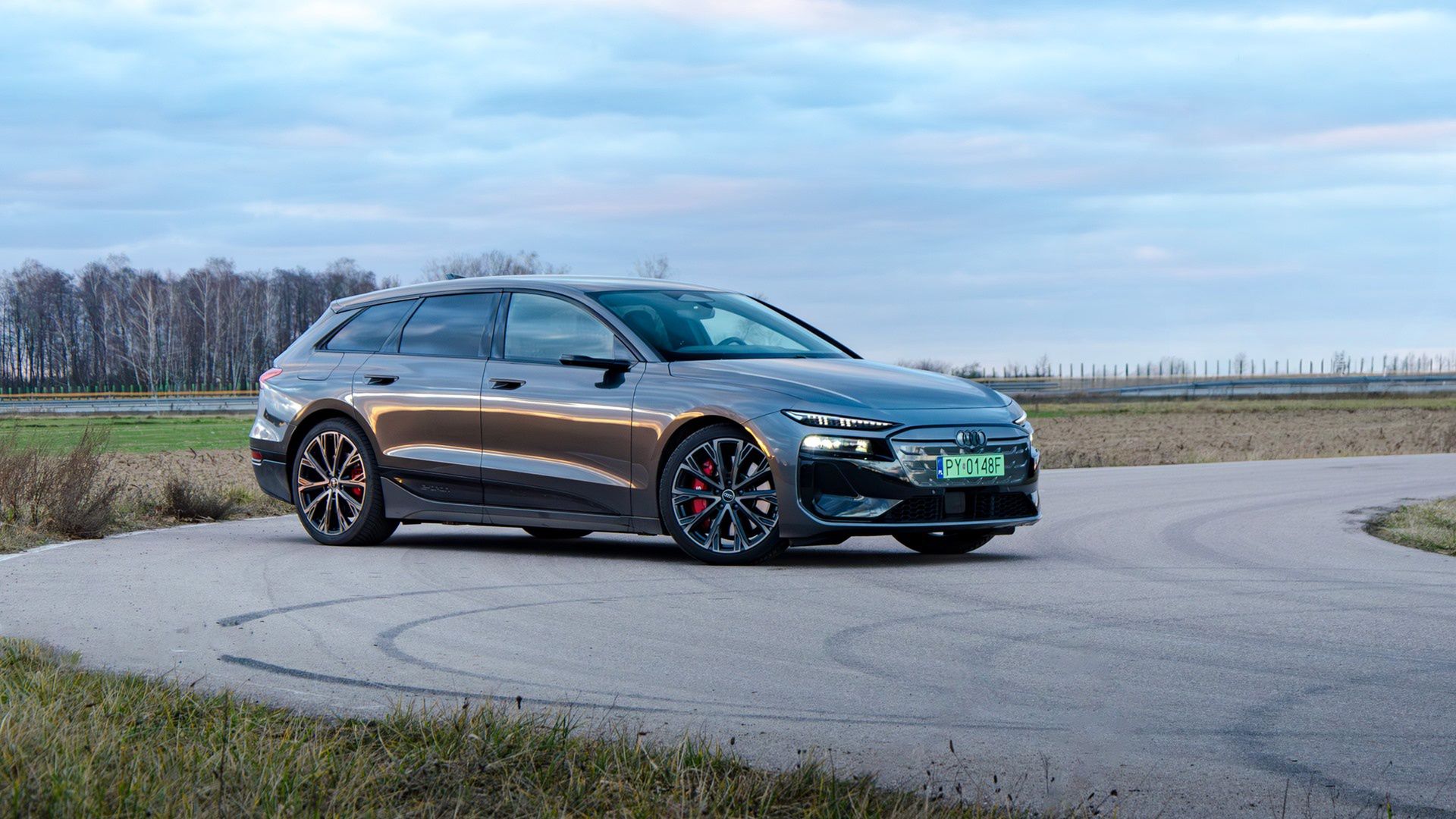 Audi S6 e-tron