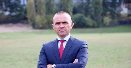 Syn Banasia z zarzutami. Problemy ma też jego żona