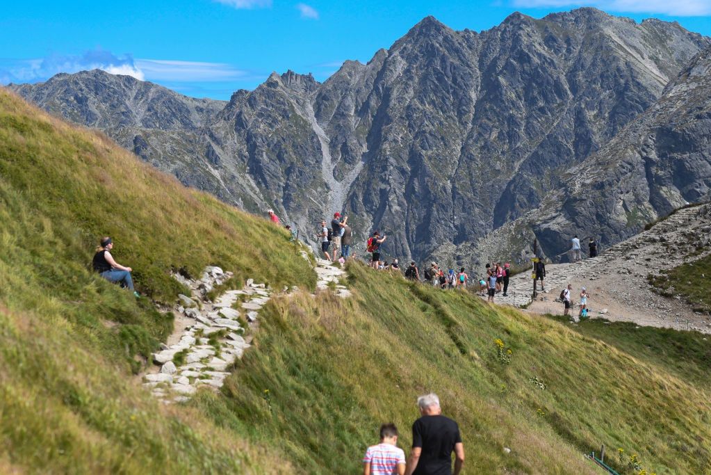 Tatry w czerwonej strefie. TPN skorygował informację dotyczącą maseczek