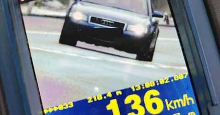 Woroniec: Pośpiech kosztował go 2 tys. zł. Jechał 136 km/h krajową "dwójką"