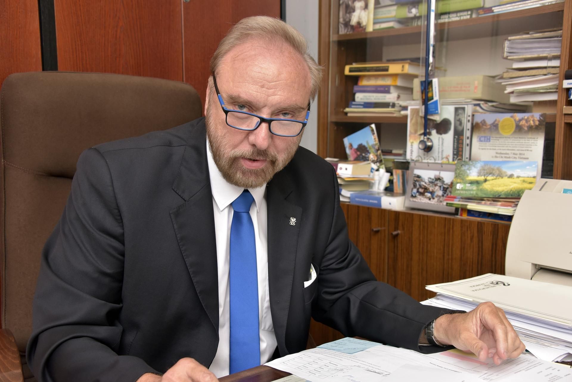Prof. Jerzy Stefaniak, parazytolog kliniczny z 40-letnim stażem, były kierownik w Katedrze i Klinice Chorób Tropikalnych i Pasożytniczych UM w Poznaniu